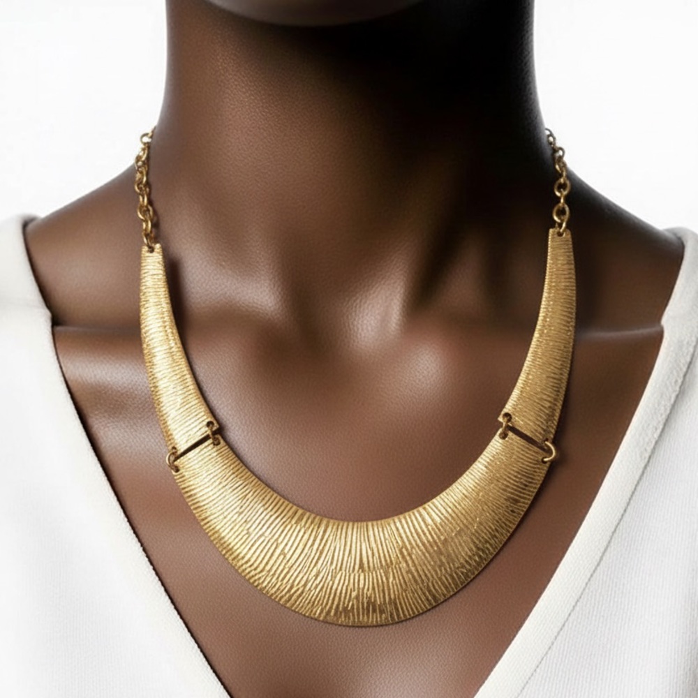Elegant Gold Necklace
